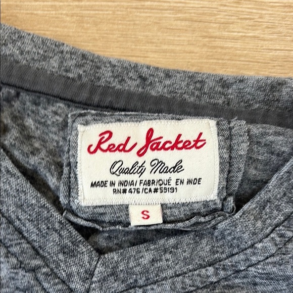 Gray Graphic Tee by Red Jacket Raptors - Picture 3 of 9